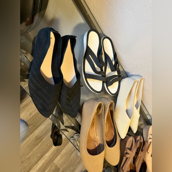 (6 Pair Bundle) Women’s Flats/sandals/Loafers Size 8 US - ALL PAIR INCLUDED - Picture 4 of 11